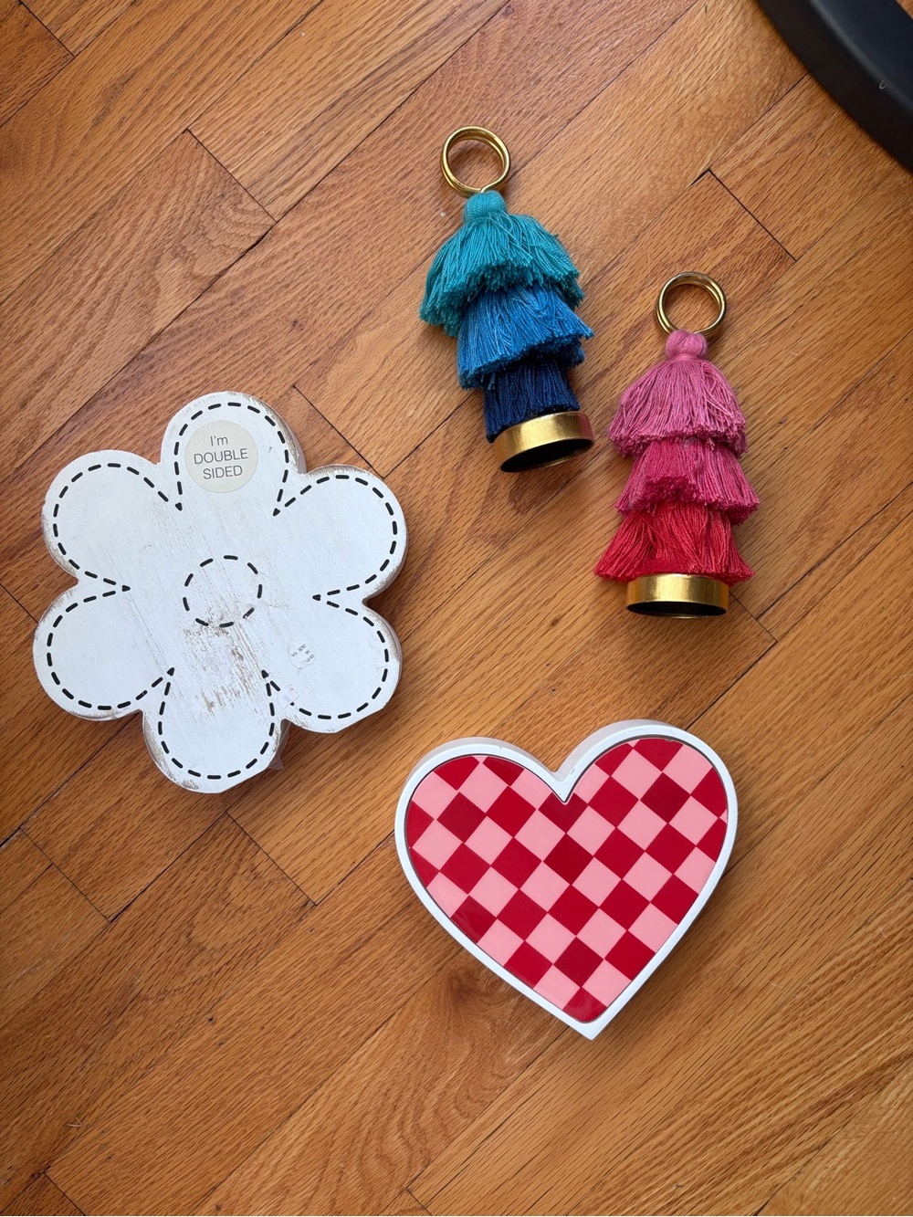 Wooden flower, picture holders and heart Decor Bundle
